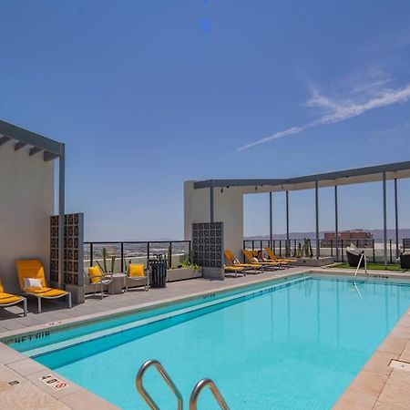 Detailed 2Bd, Highrise Dt, Pool, Gym, Parking, Sleeps 8 Apartment Phoenix Exterior foto