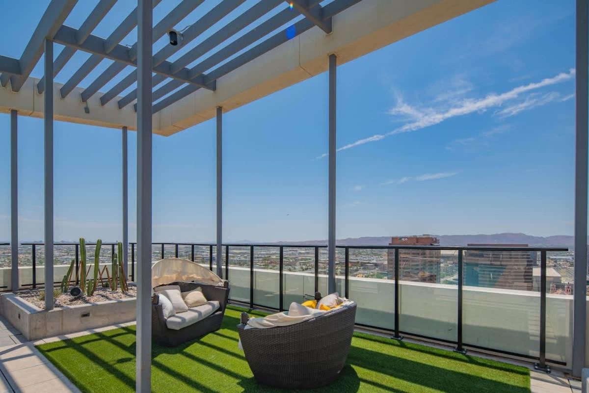 Detailed 2Bd, Highrise Dt, Pool, Gym, Parking, Sleeps 8 Apartment Phoenix Exterior foto