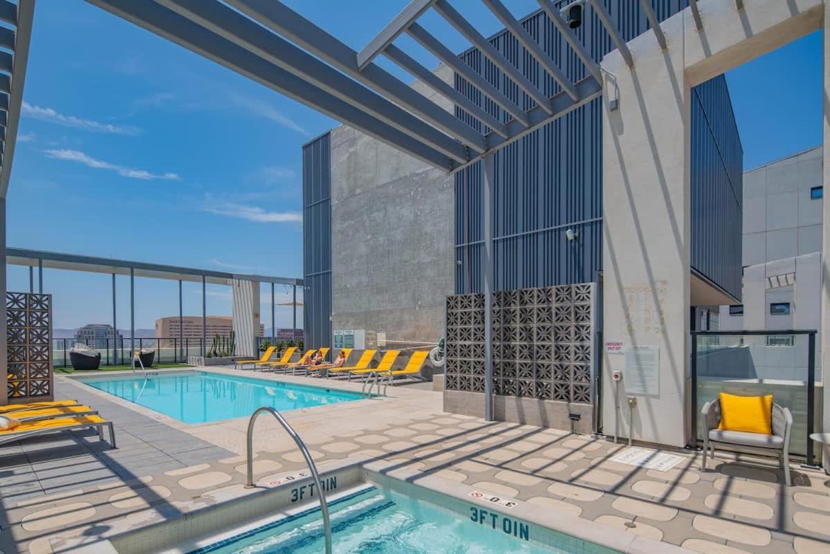 Detailed 2Bd, Highrise Dt, Pool, Gym, Parking, Sleeps 8 Apartment Phoenix Exterior foto