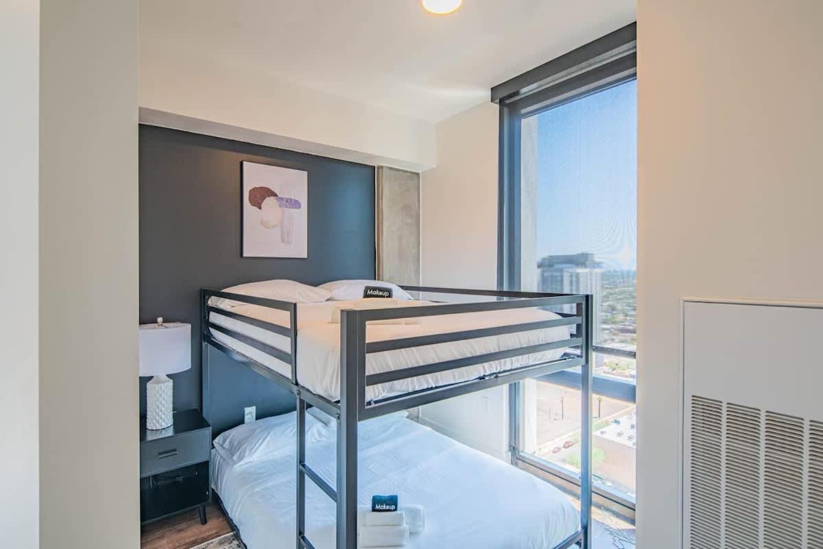 Detailed 2Bd, Highrise Dt, Pool, Gym, Parking, Sleeps 8 Apartment Phoenix Exterior foto