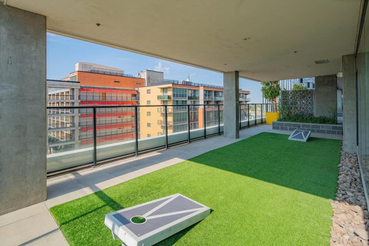 Detailed 2Bd, Highrise Dt, Pool, Gym, Parking, Sleeps 8 Apartment Phoenix Exterior foto