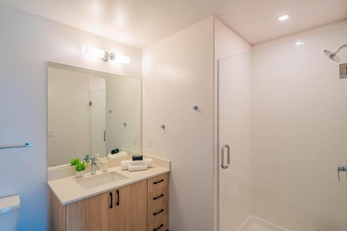 Detailed 2Bd, Highrise Dt, Pool, Gym, Parking, Sleeps 8 Apartment Phoenix Exterior foto