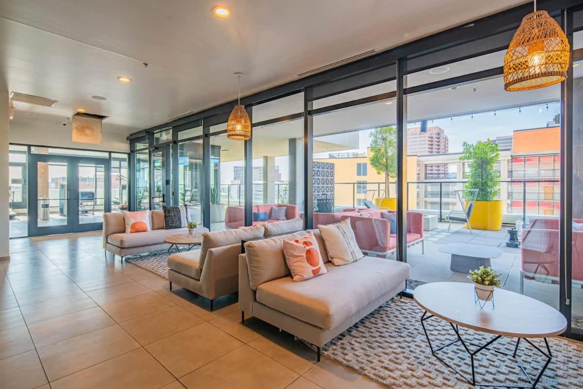 Detailed 2Bd, Highrise Dt, Pool, Gym, Parking, Sleeps 8 Apartment Phoenix Exterior foto