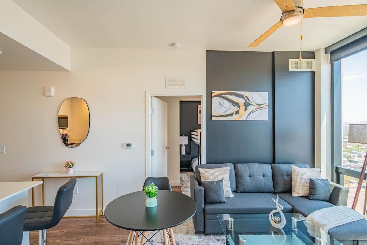 Detailed 2Bd, Highrise Dt, Pool, Gym, Parking, Sleeps 8 Apartment Phoenix Exterior foto