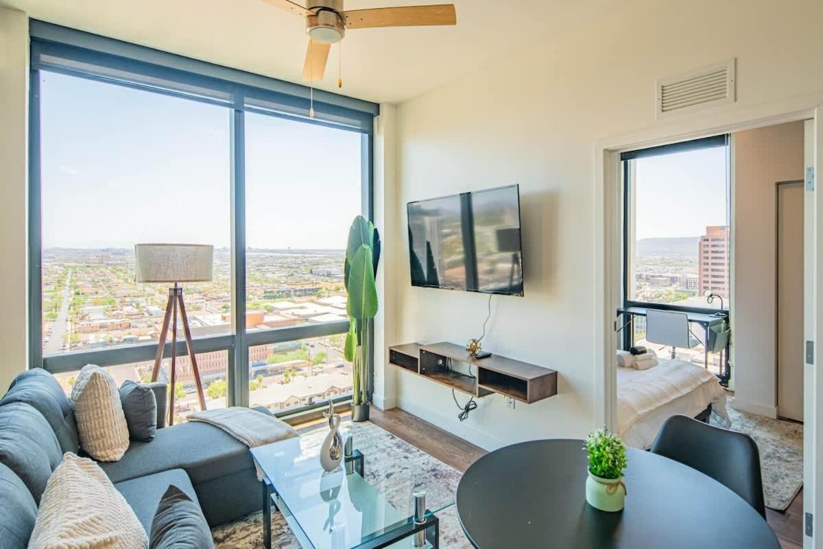 Detailed 2Bd, Highrise Dt, Pool, Gym, Parking, Sleeps 8 Apartment Phoenix Exterior foto