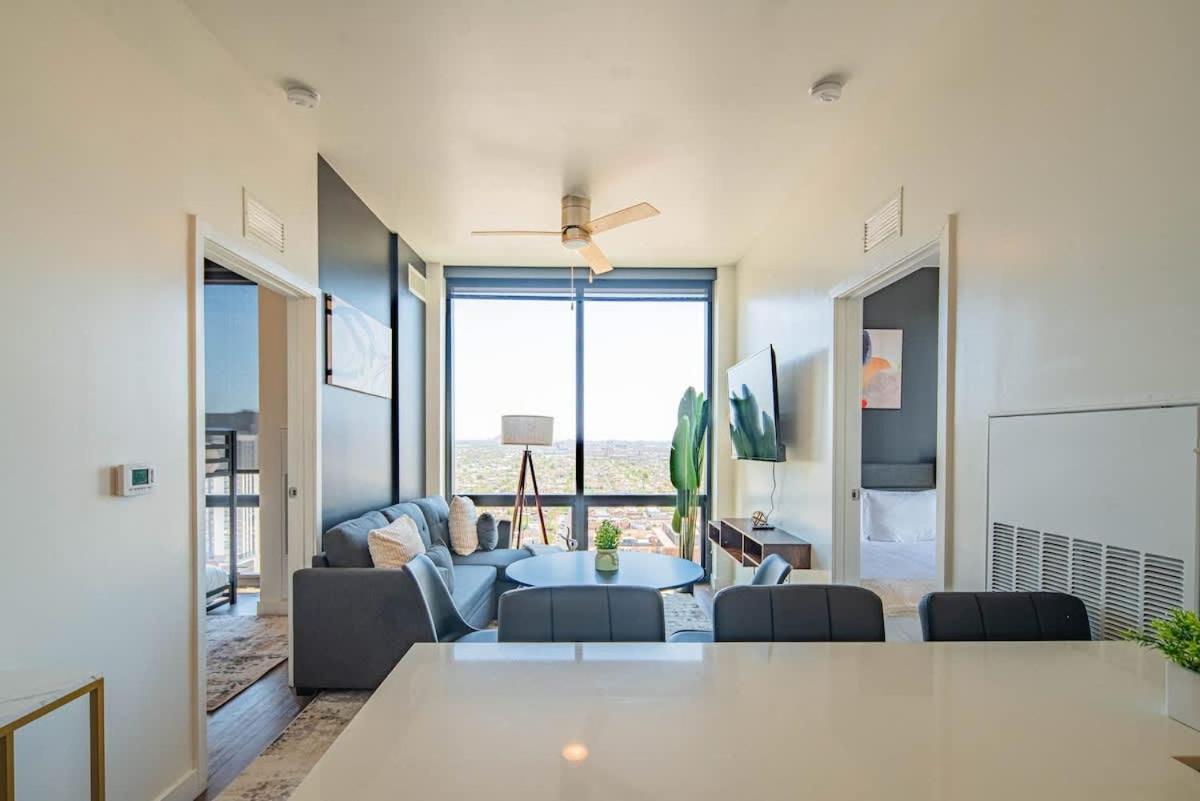 Detailed 2Bd, Highrise Dt, Pool, Gym, Parking, Sleeps 8 Apartment Phoenix Exterior foto