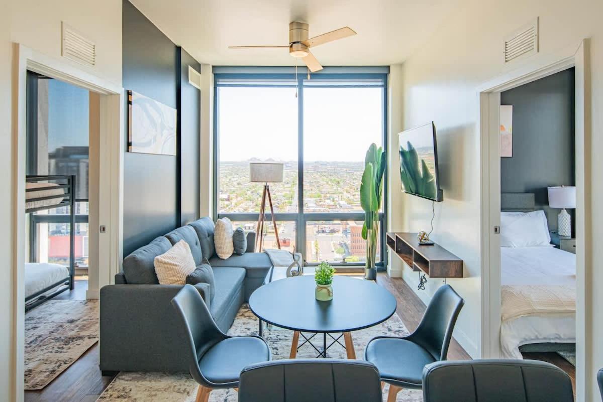Detailed 2Bd, Highrise Dt, Pool, Gym, Parking, Sleeps 8 Apartment Phoenix Exterior foto